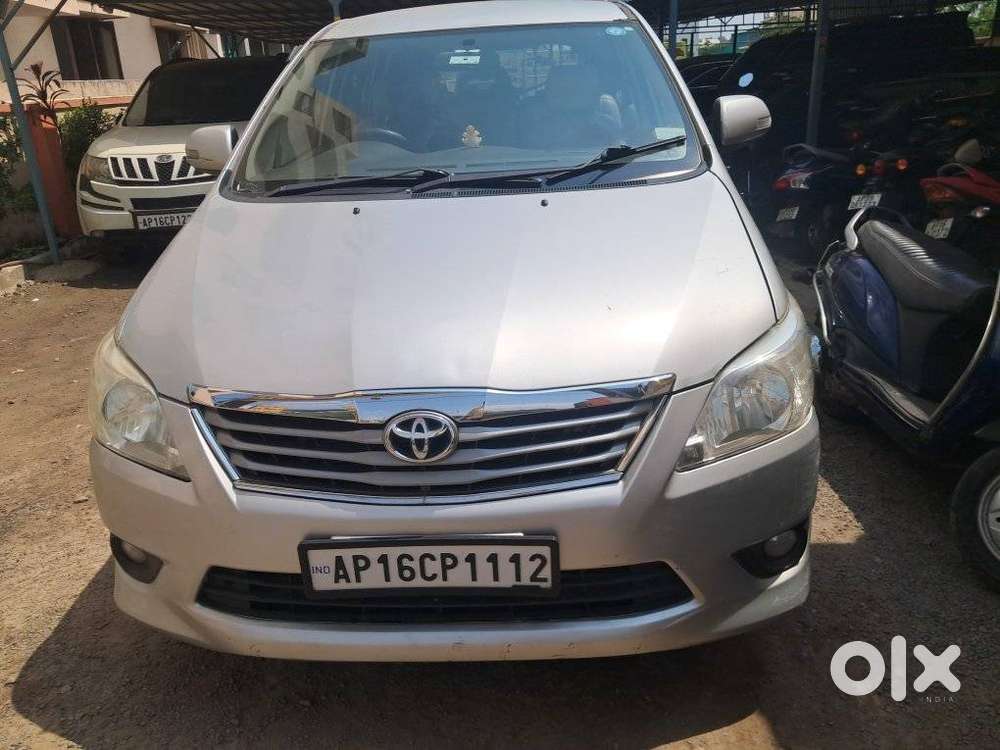 Toyota Innova 2.5 V 8 Str, 2013, Diesel