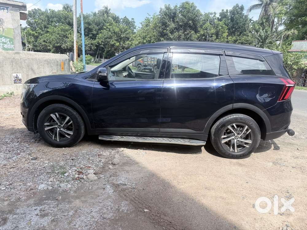 Mahindra Xuv700 2.0 Ax 5 Petrol Mt 7 Str, 2022, Petrol