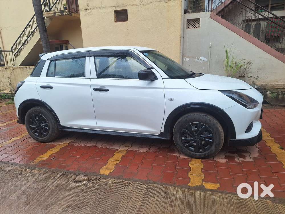 Maruti Suzuki Swift Petrol 2025