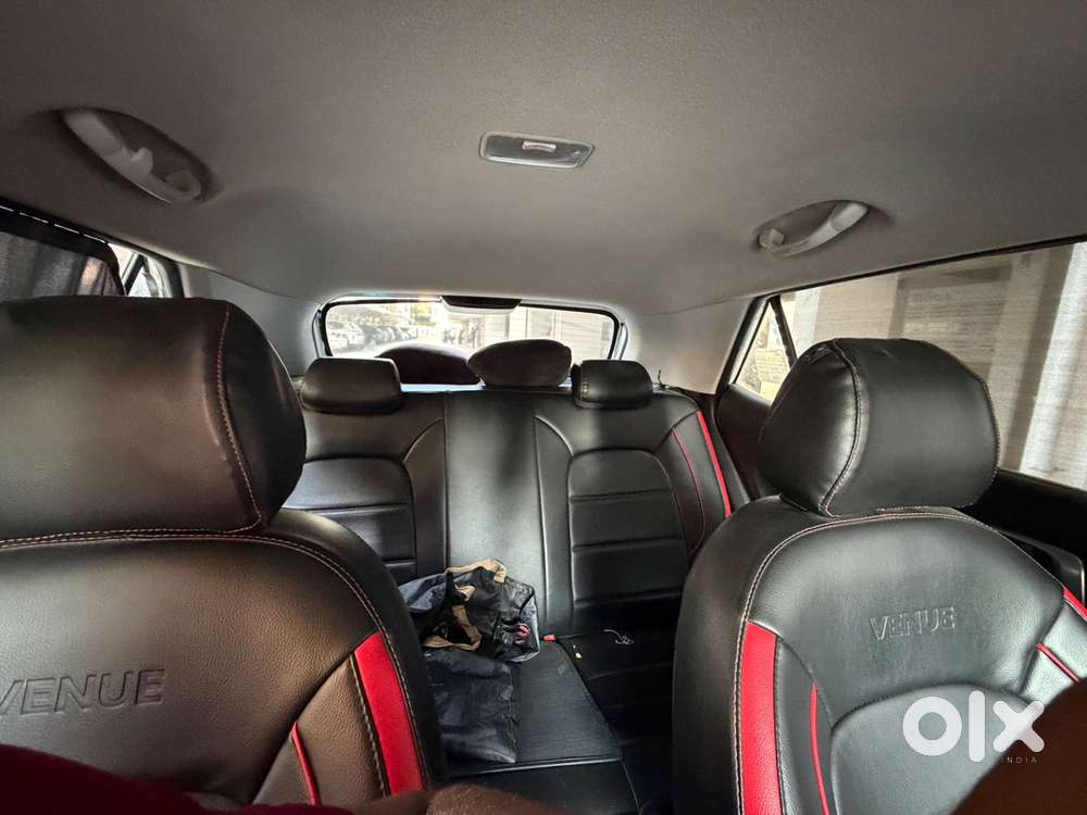 Hyundai Venue 2020 Petrol Well Maintained