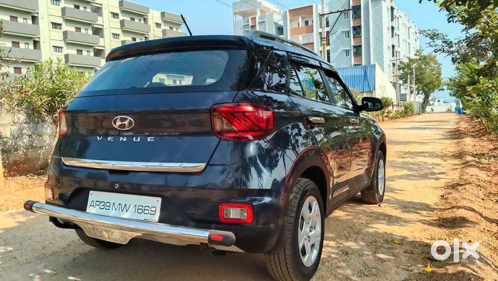 Hyundai Venue S, 2022, Petrol