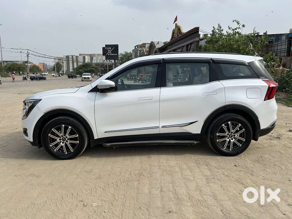 Mahindra Xuv700 2.0 Ax 7 Petrol At Luxury Pack Str, 2023, Petrol