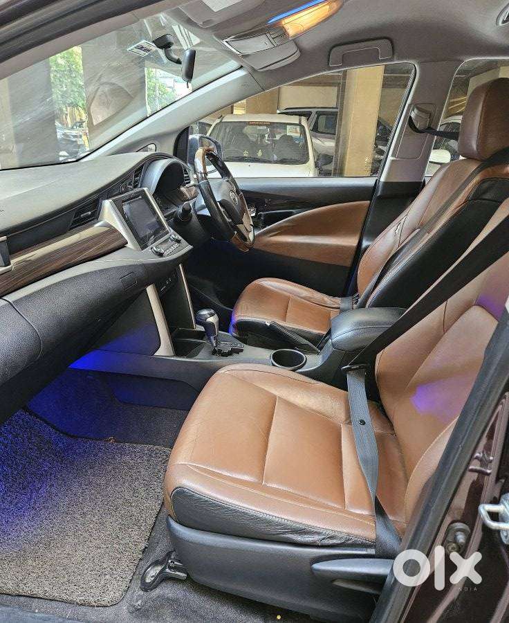 Toyota Innova Crysta 2.8z Automatic, 2016, Diesel
