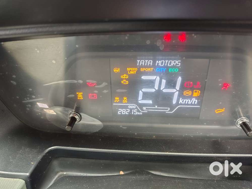 Tata Punch Accomplished, 2024, Petrol
