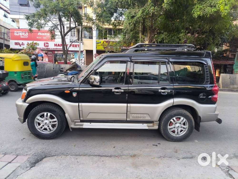 Mahindra Scorpio Vlx 2wd Airbag Se Bsiv, 2013