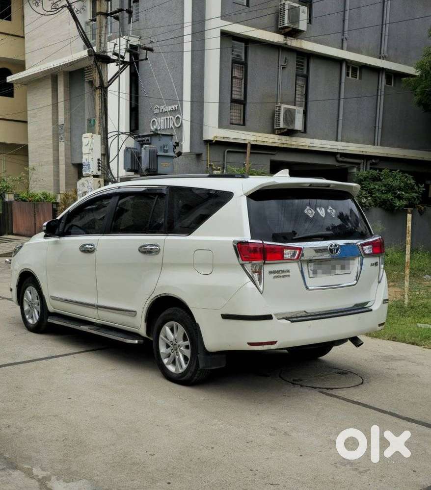 Toyota Innova Crysta 2.8z Automatic, 2017, Diesel