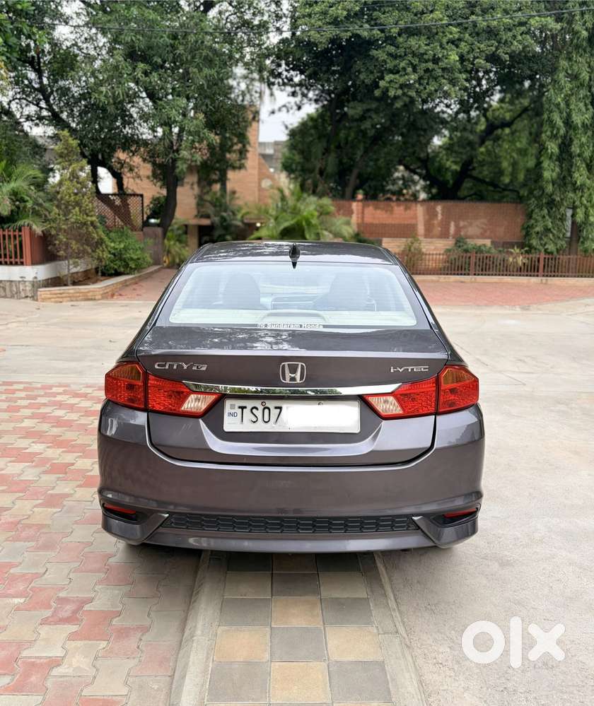 Honda City I-vtec V, 2017, Petrol