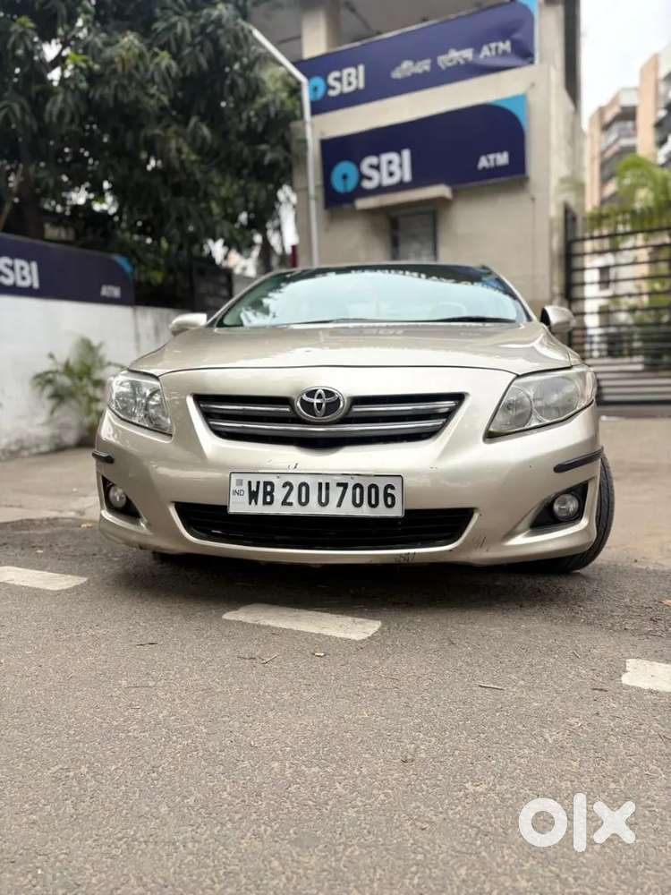 Toyota Corolla Altis 2010