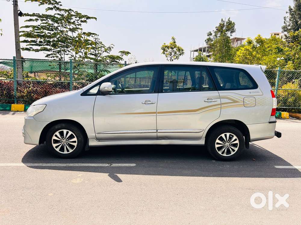 Toyota Innova 2.5 V 8 Str, 2015, Diesel