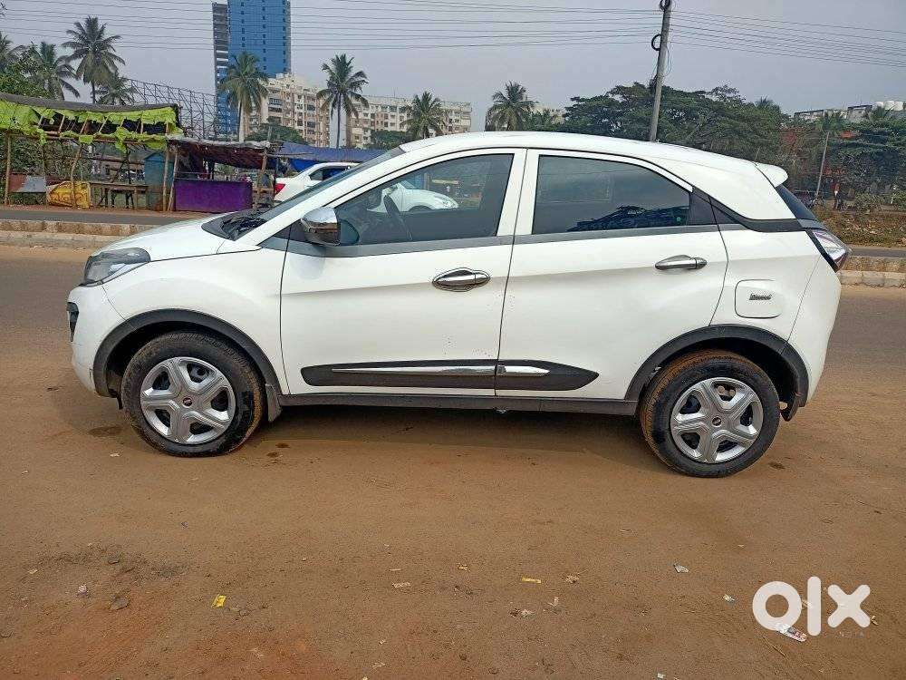Tata Nexon 1.5 Revotorq Xm (s), 2018, Diesel