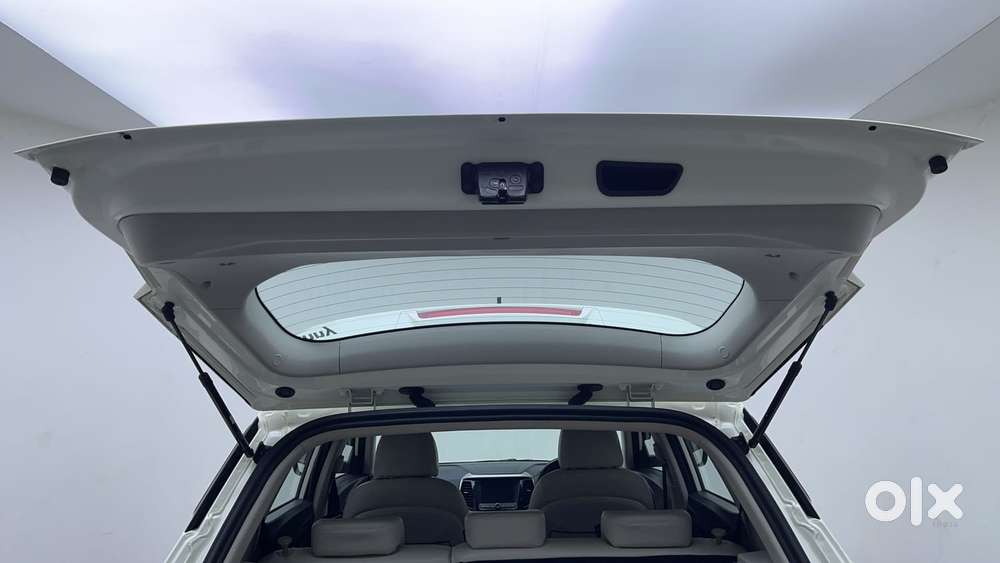 Mahindra Xuv300 W8 Option, 2023, Petrol