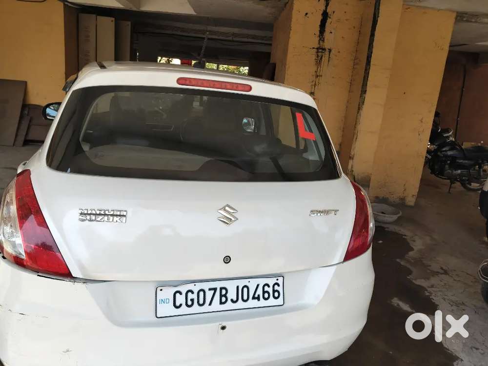 Maruti Suzuki Swift 2017 Petrol 93600 Km Driven