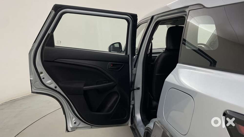 Maruti Suzuki Brezza Vxi At, 2023, Petrol