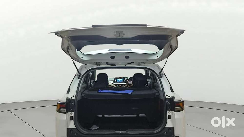 Maruti Suzuki Brezza Zxi S-cng, 2024, Cng & Hybrids
