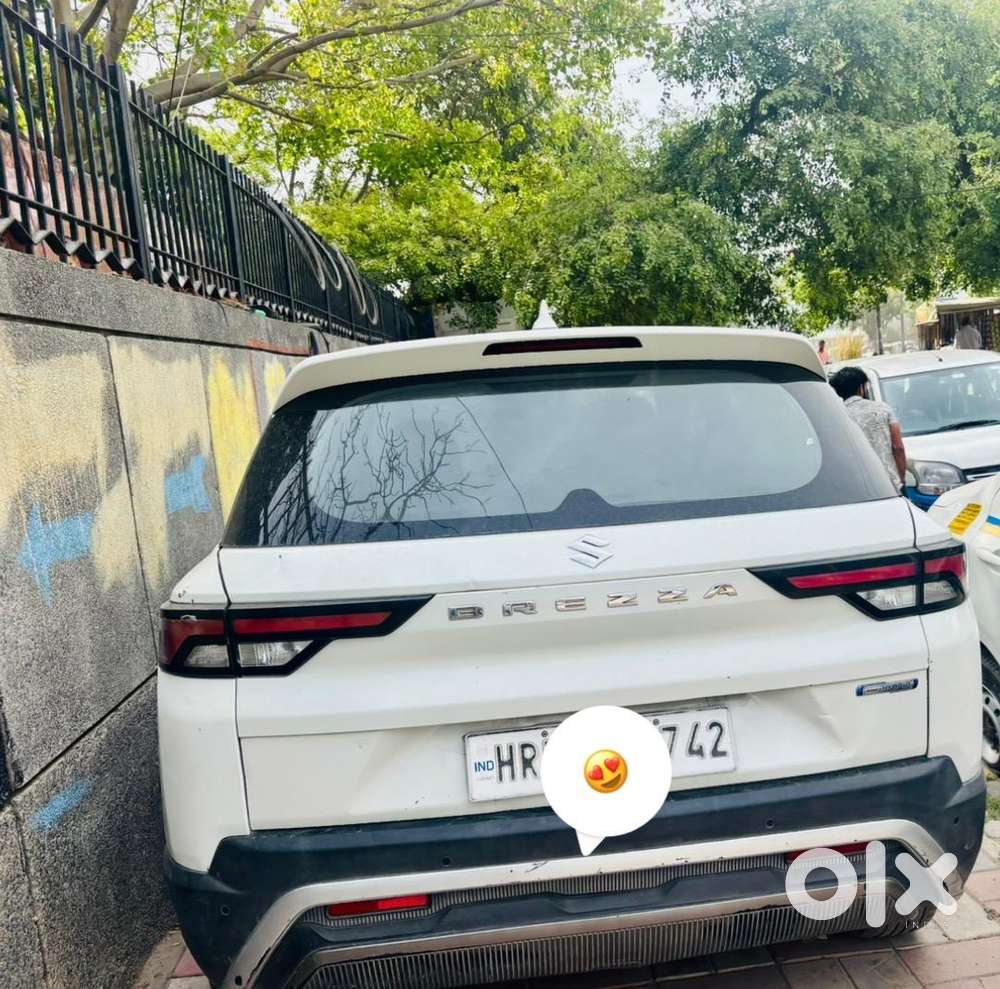 Maruti Suzuki Brezza 2023 Petrol 42700 Km Driven