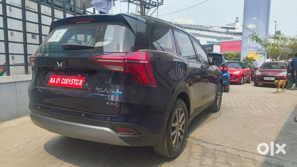 Mahindra Xuv700 2.0 Ax 7 Petrol Mt Str, 2023, Petrol