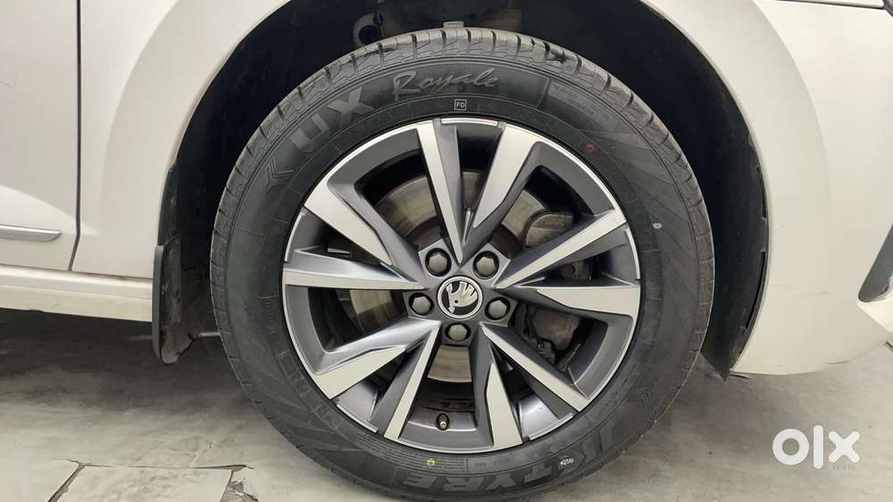 Skoda Slavia Style 1.5l Tsi Dsg, 2023, Petrol