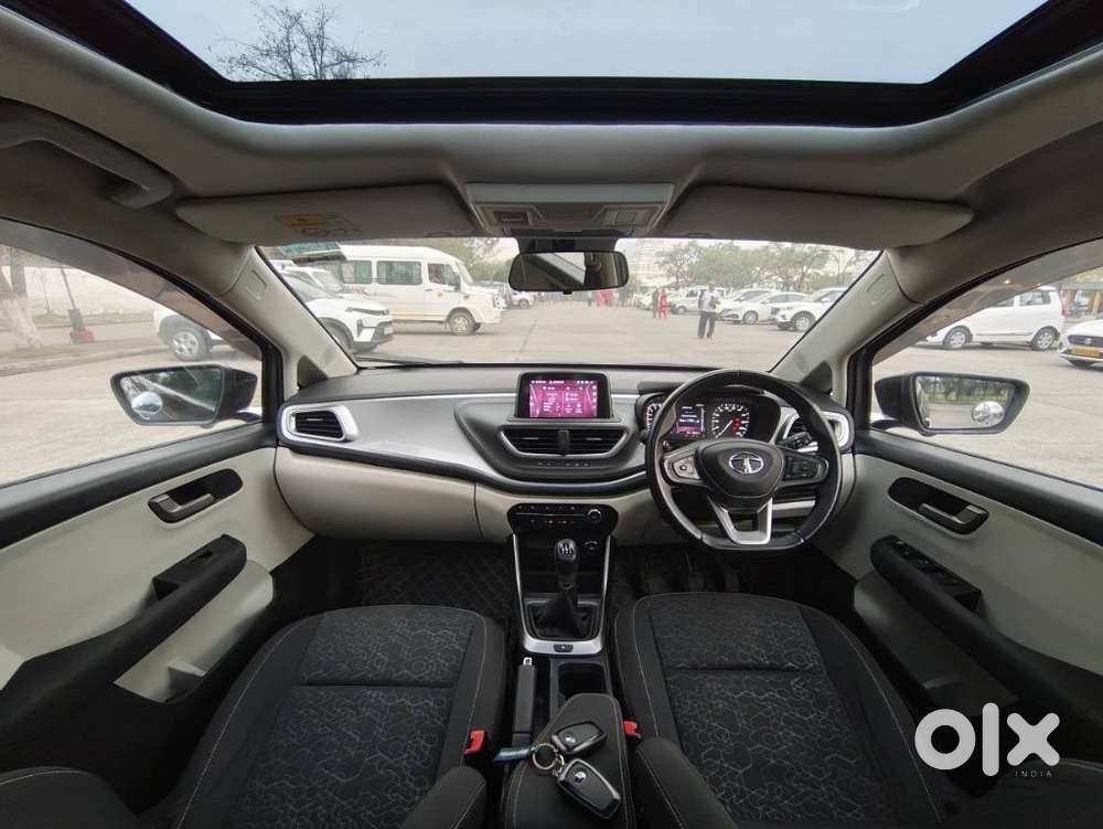 Tata Altroz Xz Plus (o) (s), 2023, Petrol