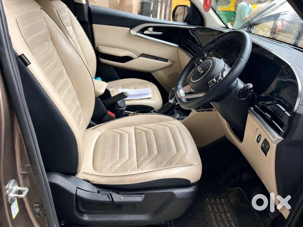 Kia Carens Luxury (o)1.5 Diesel At 7 Str, 2022, Diesel