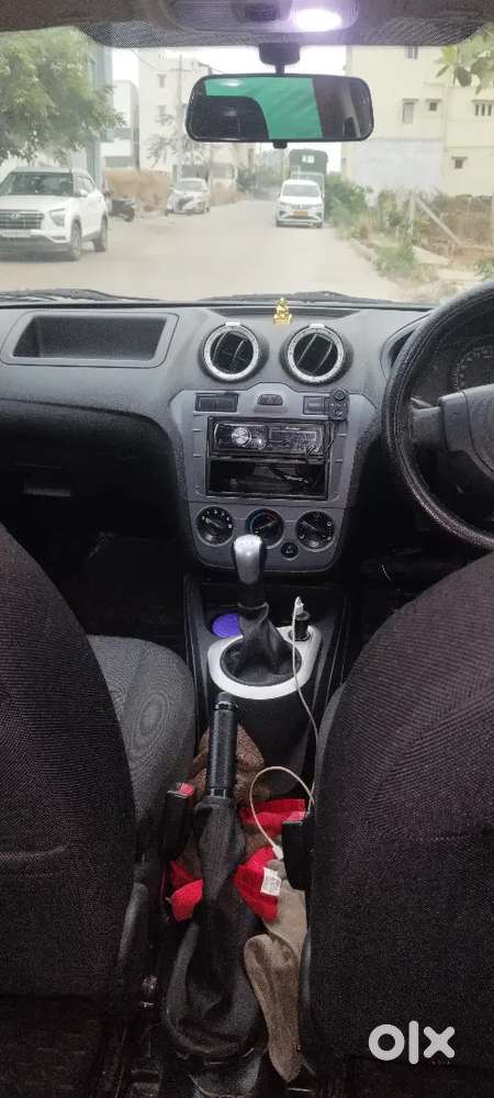 Ford Figo 2013 Diesel 106000 Km Driven Company Maintenance New Tyres