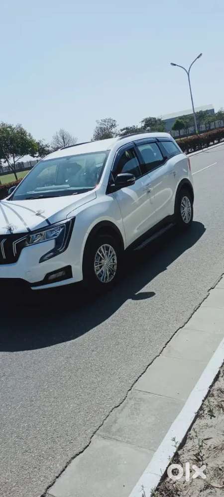 Mahindra Xuv700 Petrol 2024