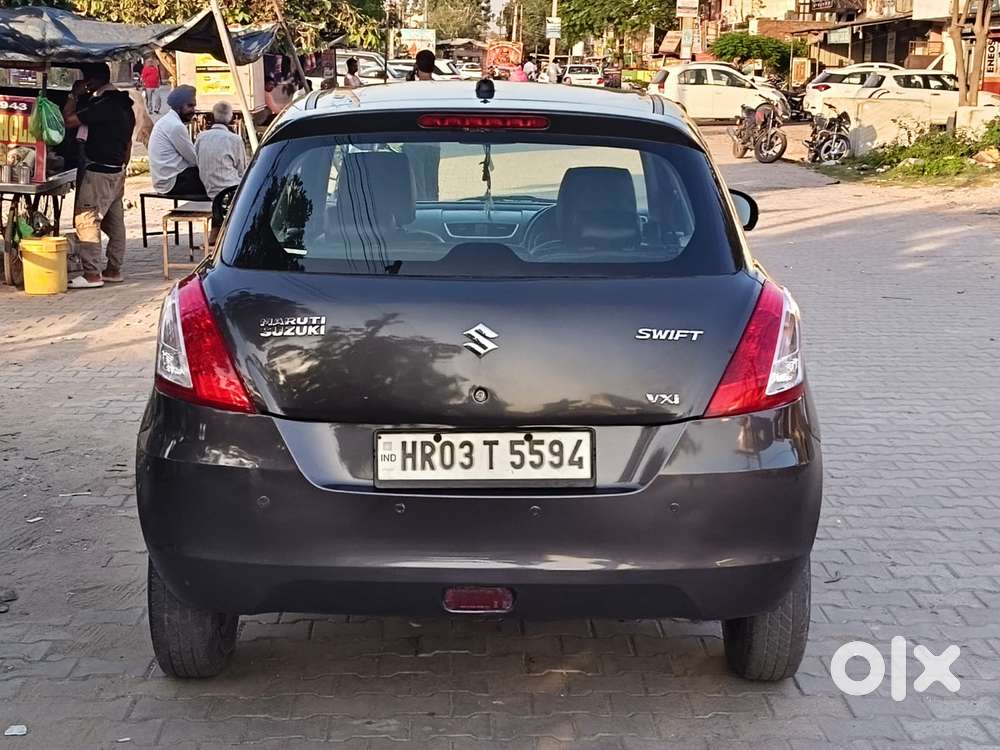 Maruti Suzuki Swift Vxi 1.2 Abs Bs-iv, 2015, Petrol