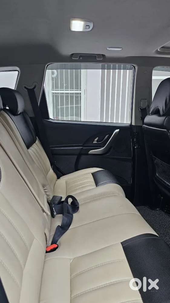 Mahindra Xuv500 W9 With Sunroof