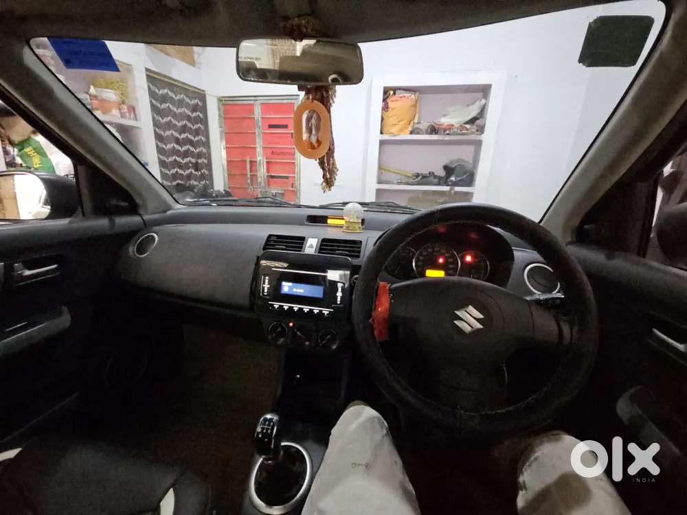 Maruti Suzuki Swift Dzire 2011 Petrol 32000 Km Driven