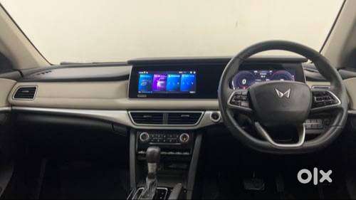 Mahindra Xuv700 Ax7 Luxury Pack Awd (diesel At, 7-str)