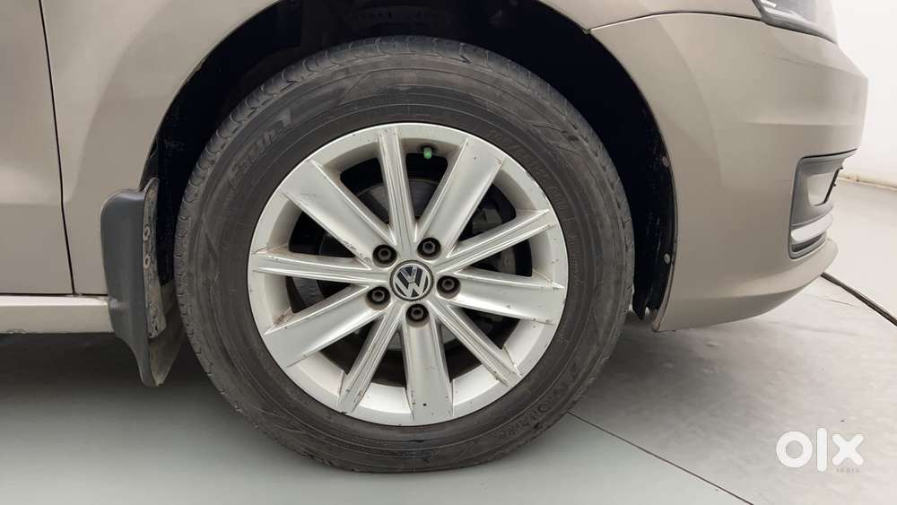 Volkswagen Vento 1.6 Highline, 2016, Petrol