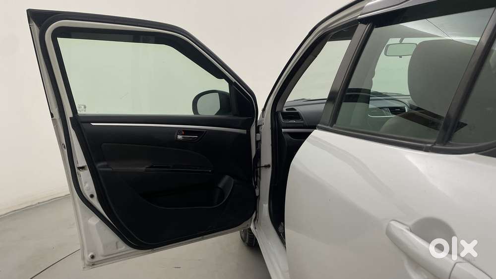 Maruti Suzuki Swift Vxi Optional, 2016, Petrol