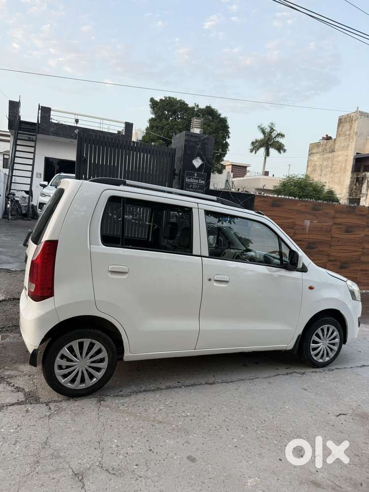 Maruti Suzuki Wagon R 1.2 Vxi, 2015, Petrol