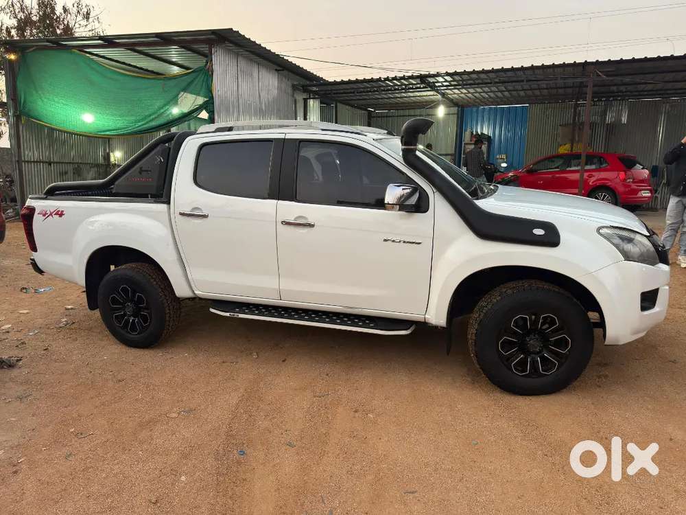 Isuzu V-cross 2018 Diesel Well Maintained