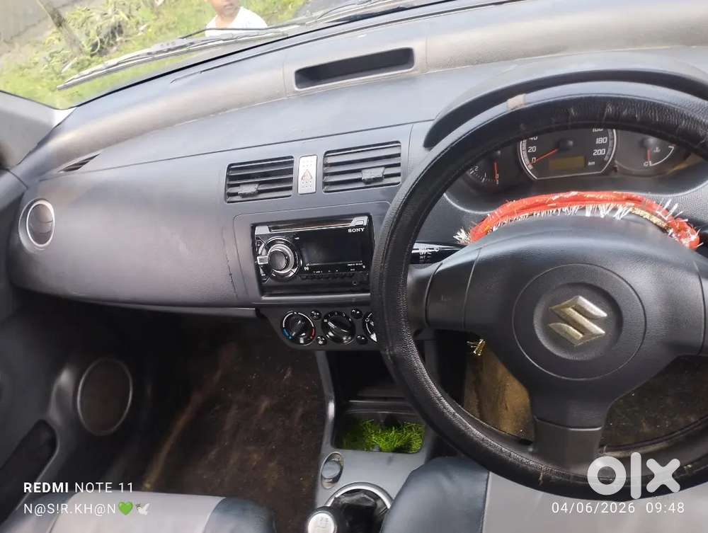 Maruti Suzuki Swift 2005 Petrol 80000 Km Driven