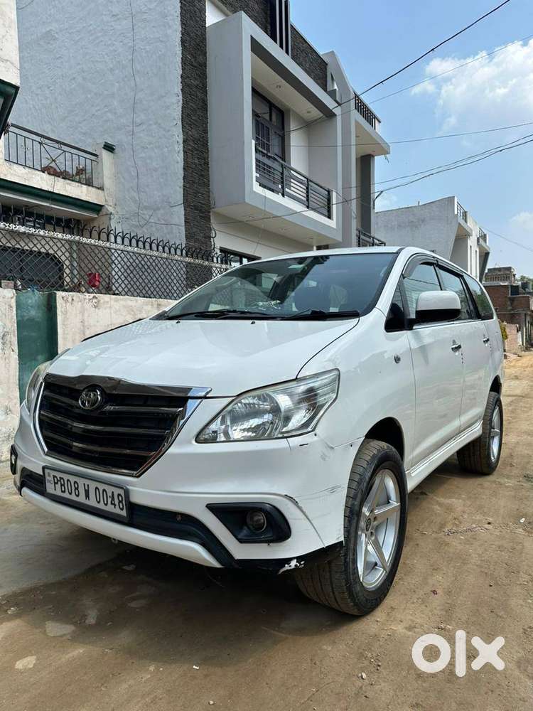 Toyota Innova 2011 Diesel Well Maintained