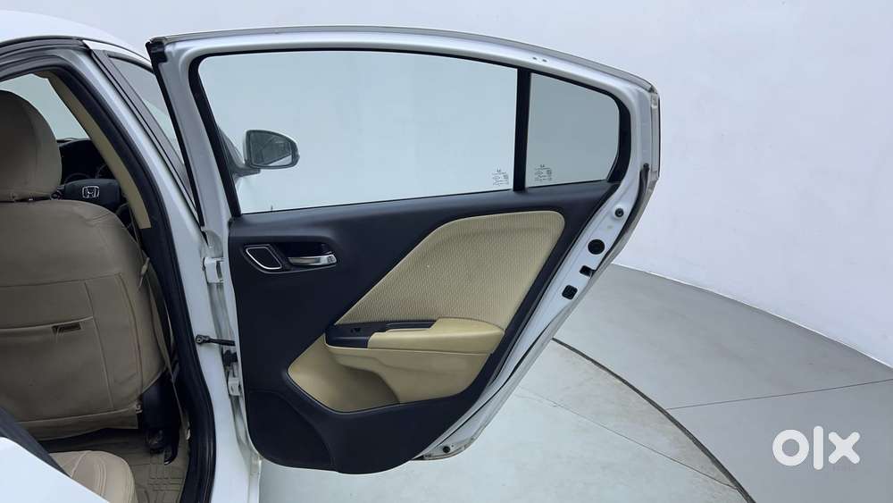 Honda City 1.5 V 4th Gen I-vtec Mt, 2022, Petrol