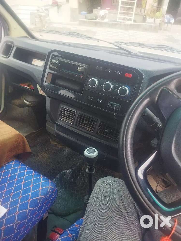 Tata Winger Deluxe 2025 Hi Roof
