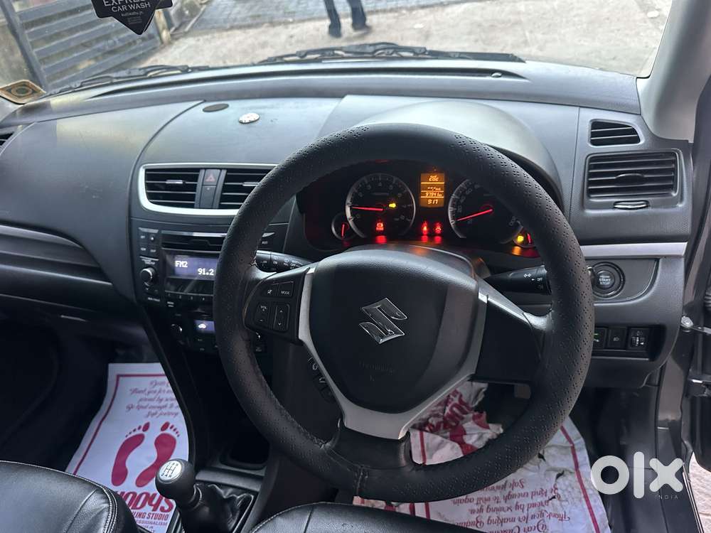 Maruti Suzuki Swift Vvt Zxi, 2015, Petrol