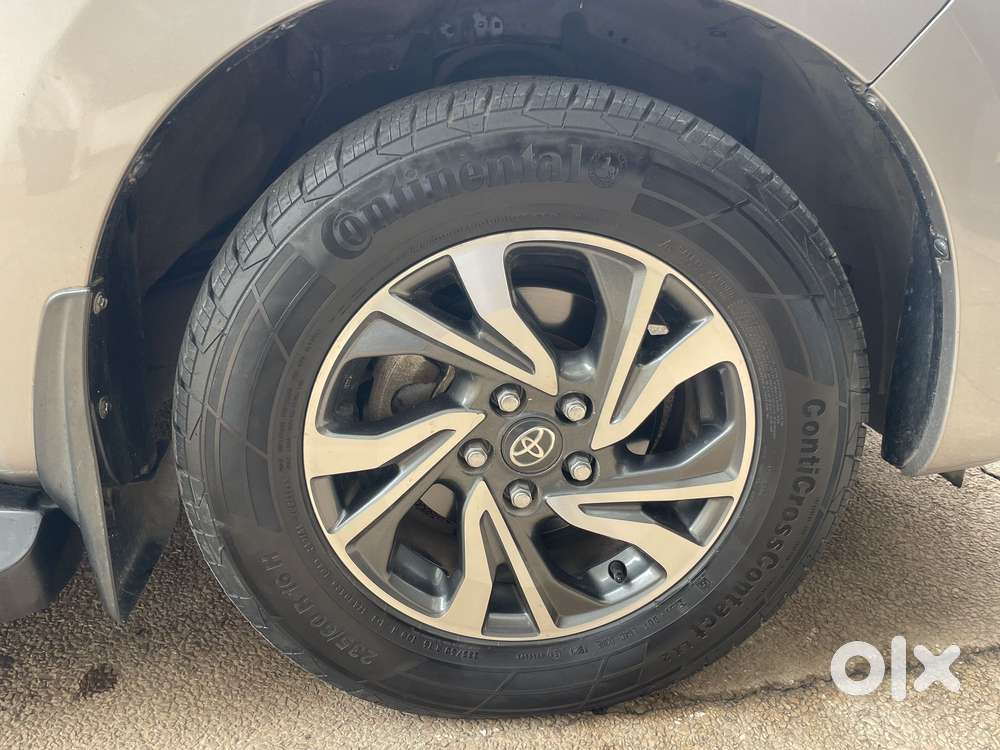 Toyota Innova Crysta 2.4 Gx Limited Edition At 7 Str, 2022, Diesel