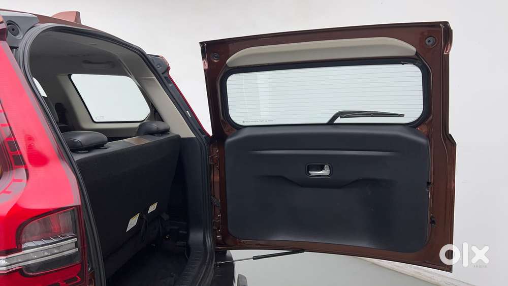 Mahindra Scorpio N Z8 L Petrol Mt 7 Str, 2022, Petrol