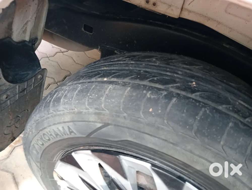 268000 Km रनिग, गाडी कि आयु 10 साल