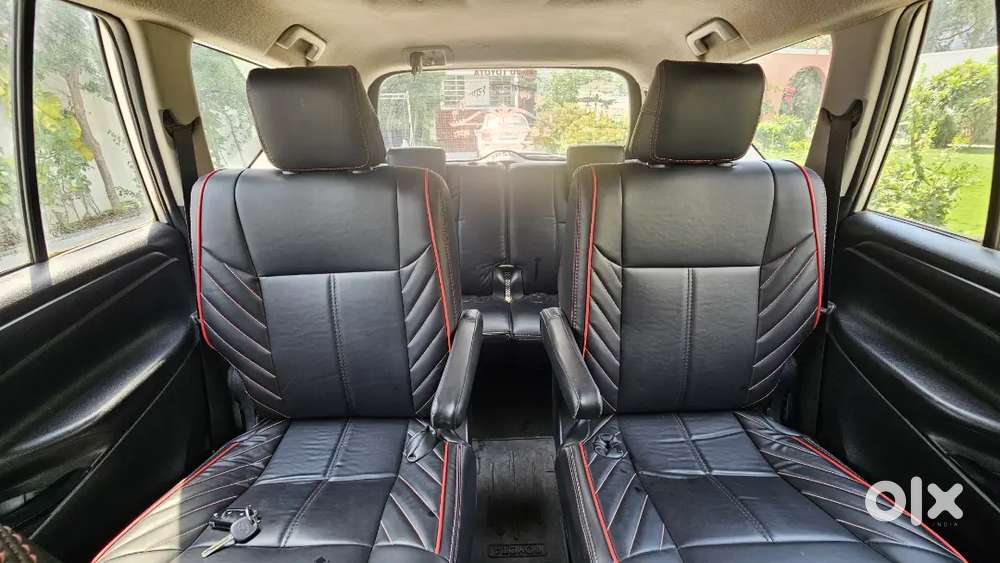 Toyota Innova Crysta 2.4 Gi