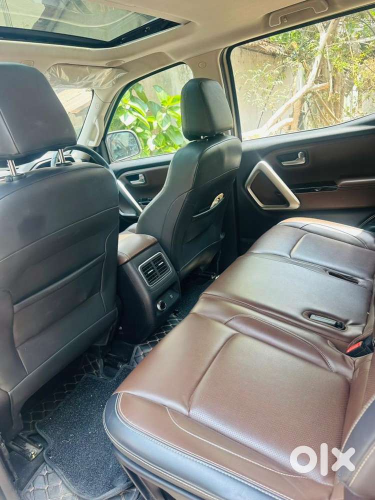 Mahindra Scorpio N 2023 Petrol Well Maintained
