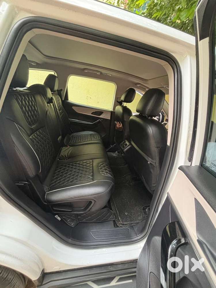 Mahindra Xuv700 2023 Diesel Well Maintained