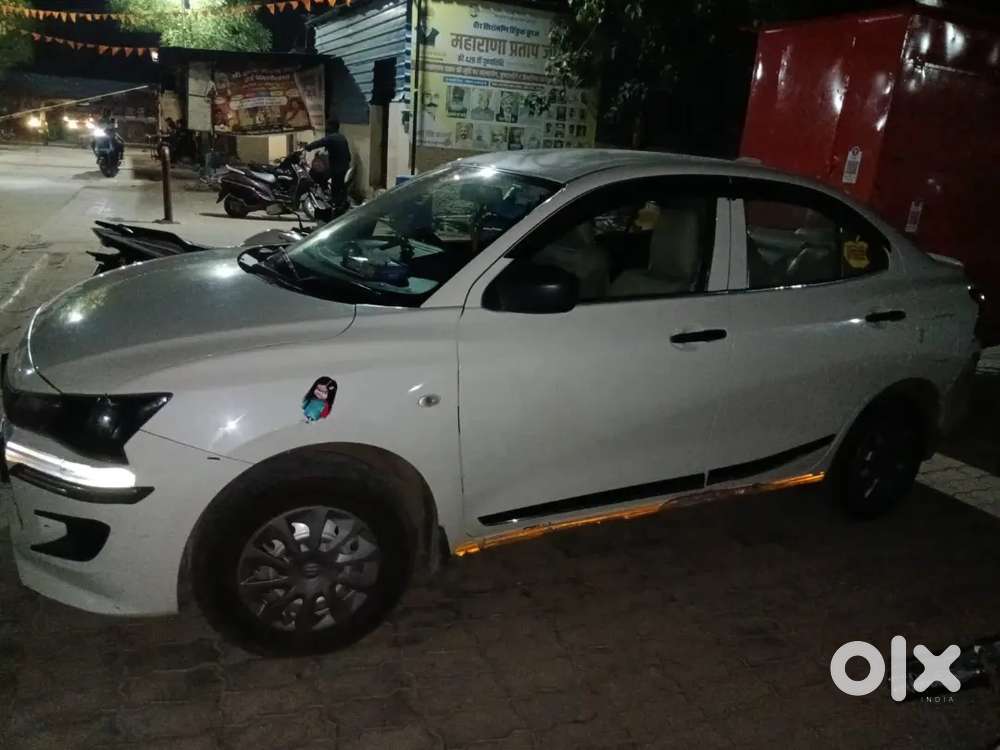 Maruti Suzuki Dzire 2025 Cng & Hybrids 24000 Km Driven