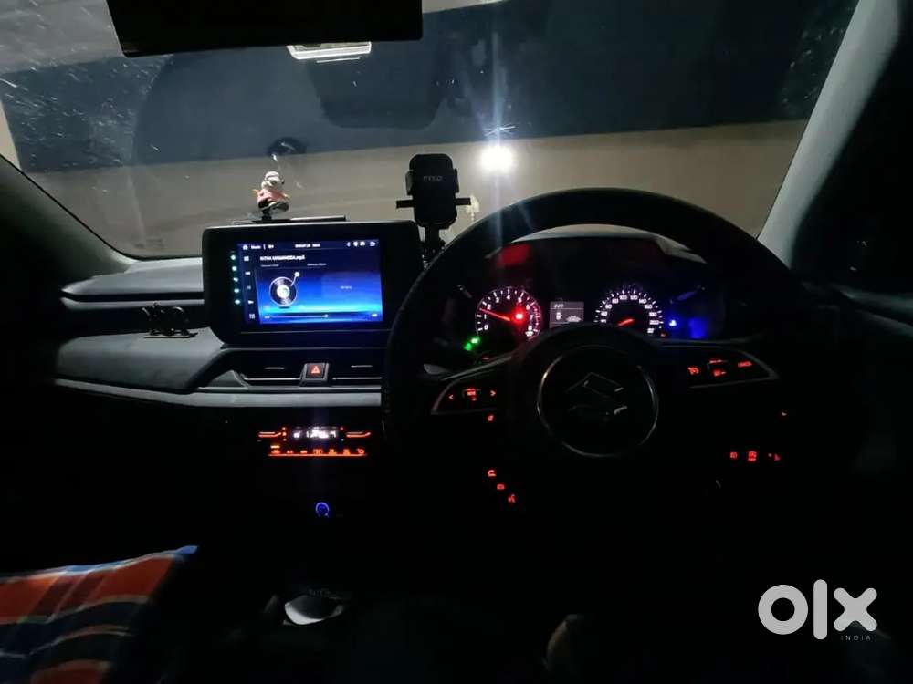 Maruti Suzuki Swift Petrol 2024