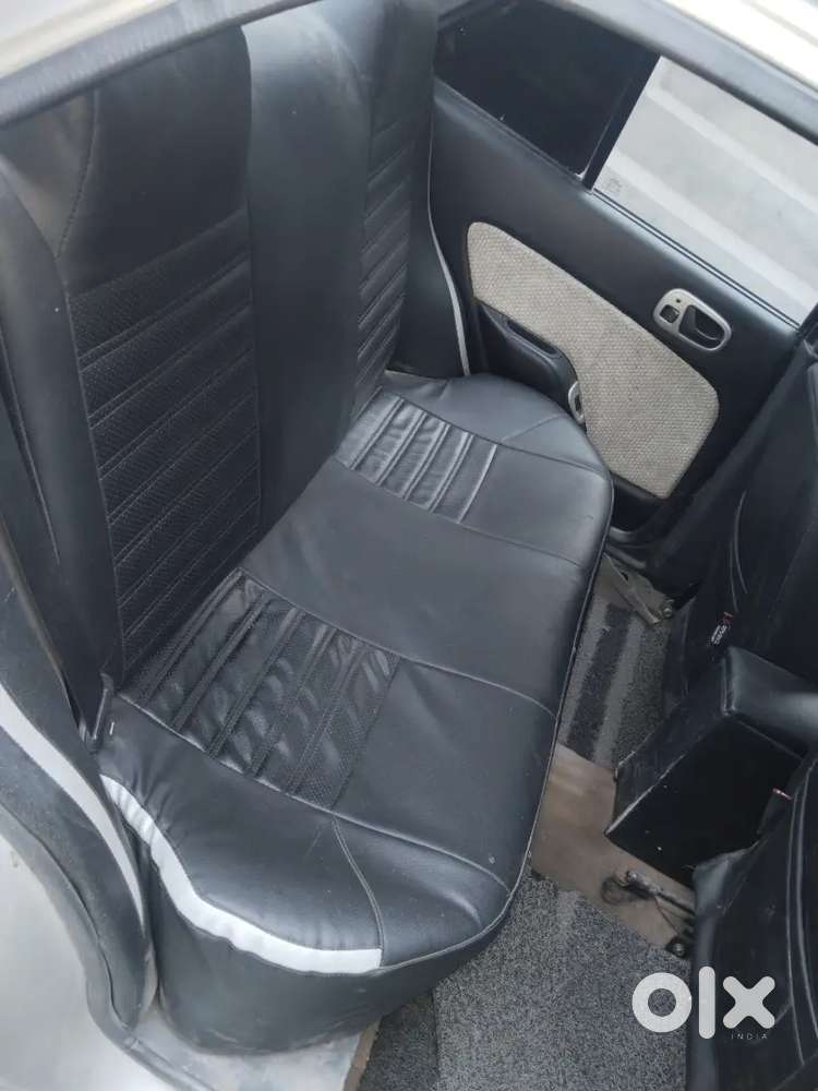 Esteem Car Model 2004