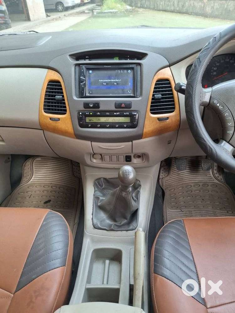 Toyota Innova 2.5 V 7 Str, 2010, Diesel