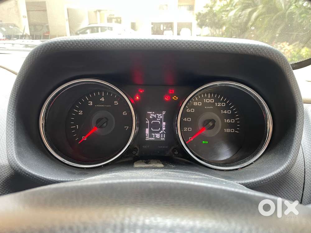 Mahindra Tuv 300 2020 Dual Tone