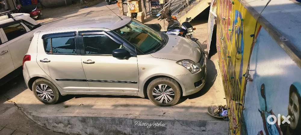 Maruti Suzuki Swift 2011 Petrol 108000 Km Driven